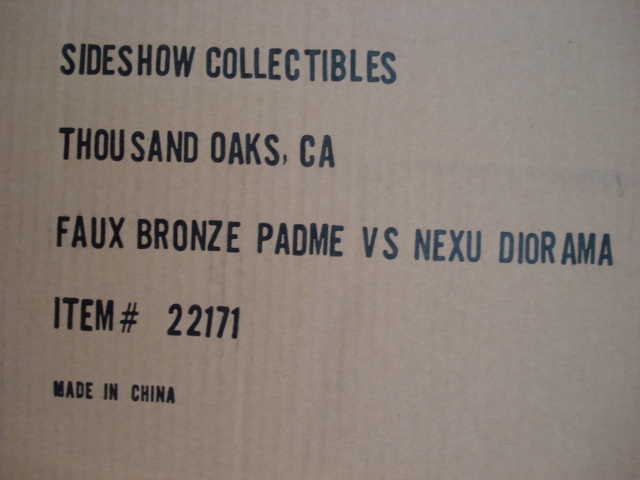 Padme vs. Nexu (Geonosis Arena) Faux Bronze Diorama Star Wars Collectors  Archive