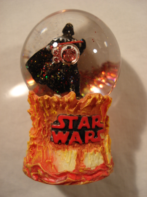 Darth Vader Mini-Snow Globe - Star Wars Collectors Archive